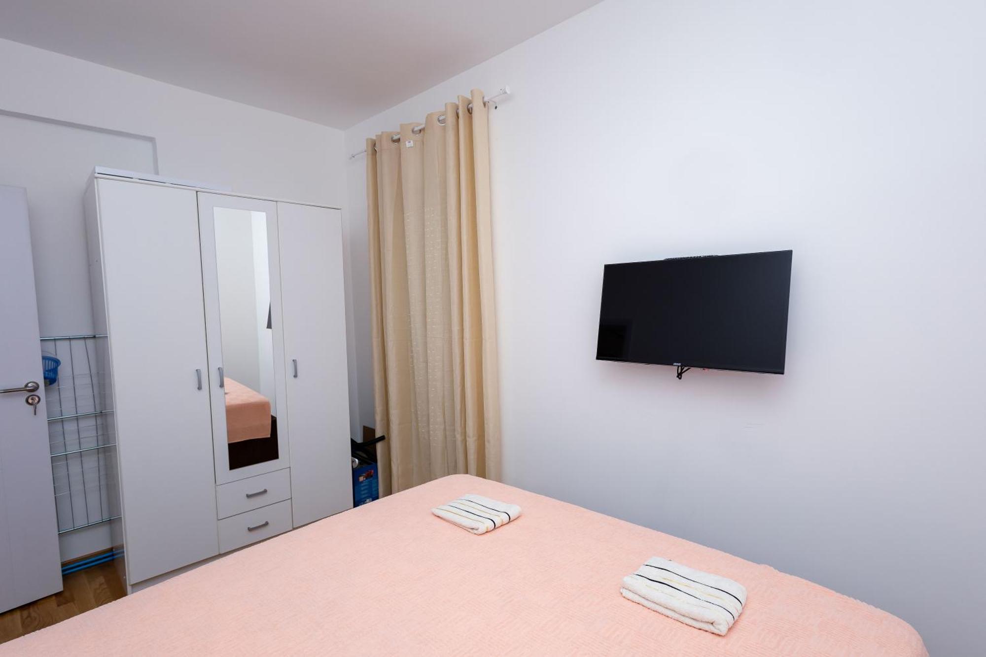 Elegant Escape Podgorica Apartment Ngoại thất bức ảnh