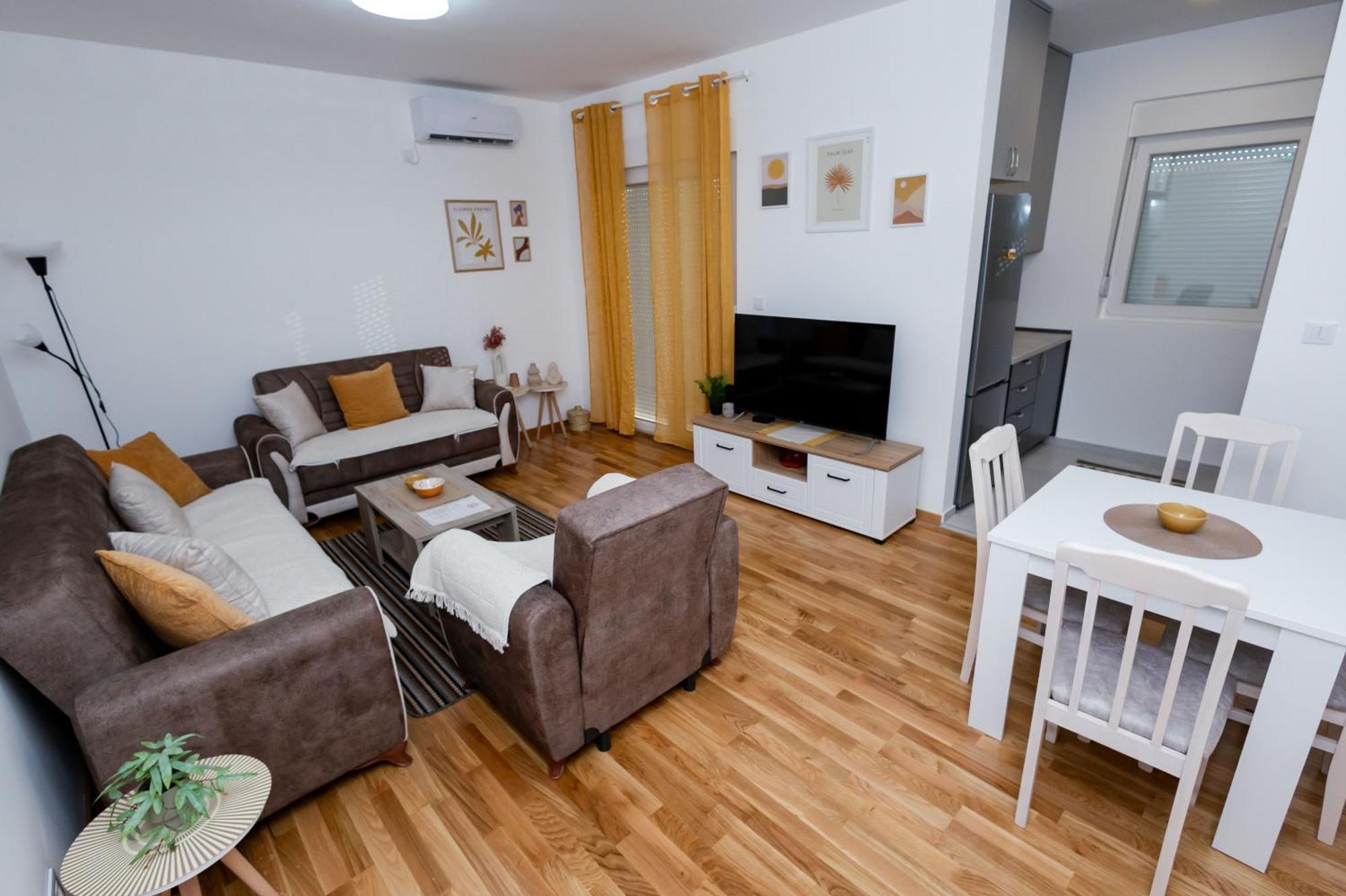 Elegant Escape Podgorica Apartment Ngoại thất bức ảnh